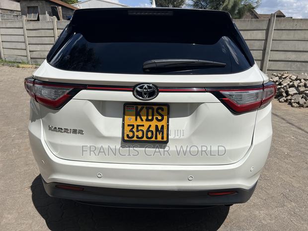 Toyota Harrier 2018 Off white