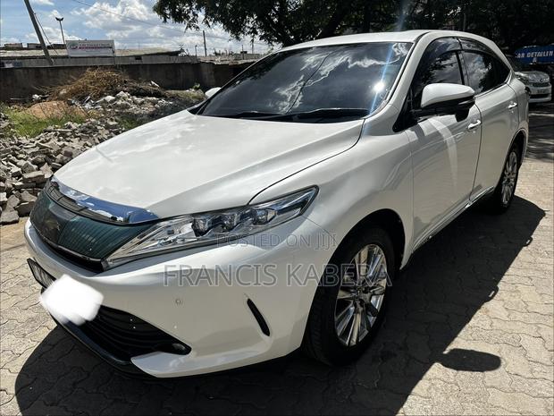 Toyota Harrier 2018 White