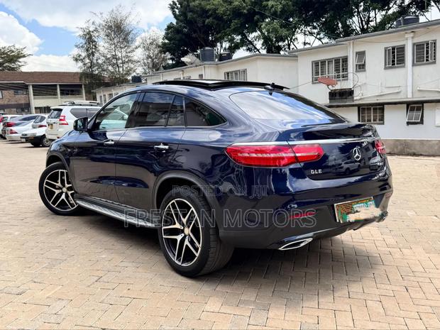 Mercedes-Benz GLE-Class 2015 Blue