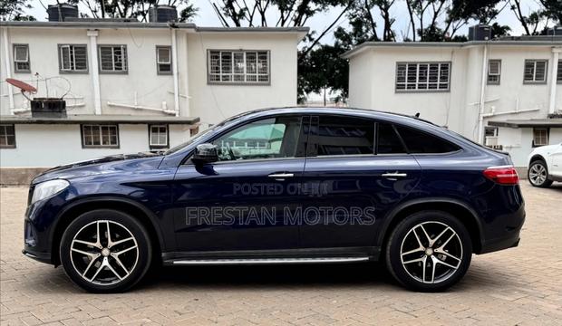 Mercedes-Benz GLE-Class 2015 Blue