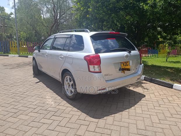 Toyota Corolla Fielder 1.5 Petrol FWD 2015 Silver