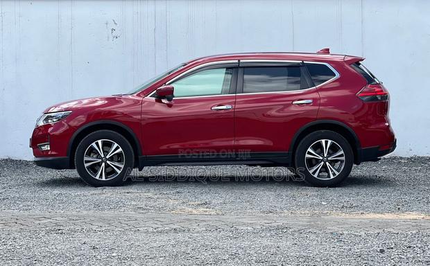 Nissan X-Trail 2.0 Petrol AWD 2018 Red