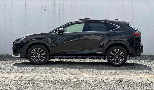 Lexus NX 300h FWD 2017 Black