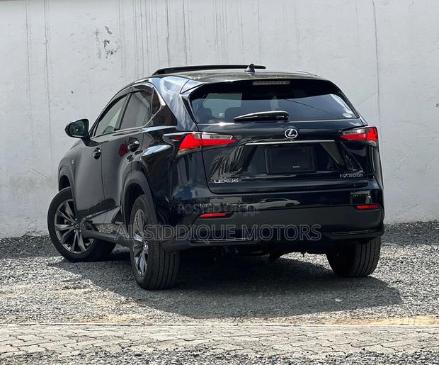 Lexus NX 300h FWD 2017 Black