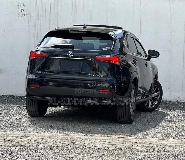 Lexus NX 300h FWD 2017 Black