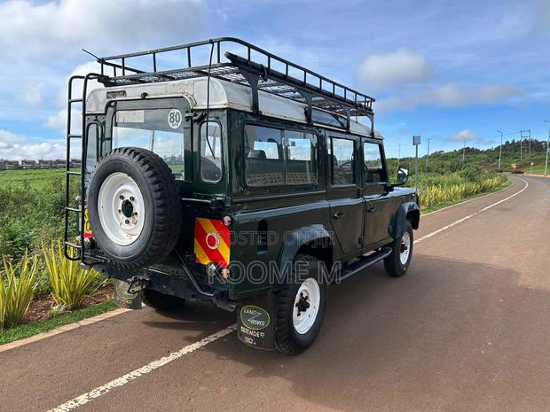 Land Rover Defender 1990 Green