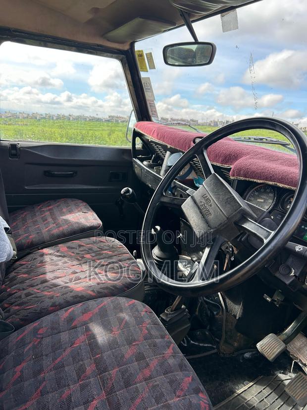 Land Rover Defender 1990 Green