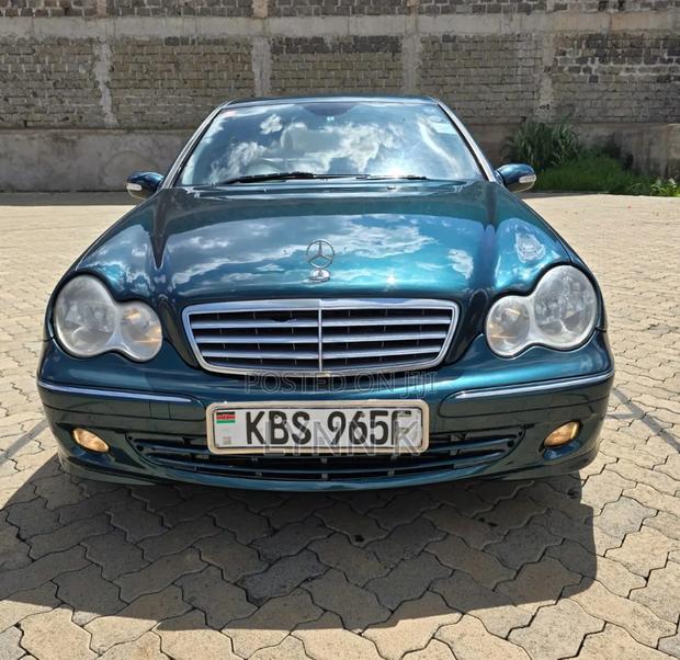 Mercedes-Benz C200 2005 Green