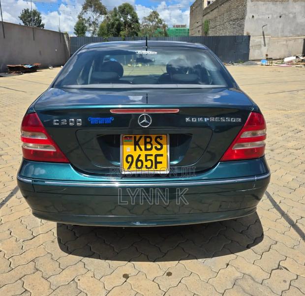 Mercedes-Benz C200 2005 Green