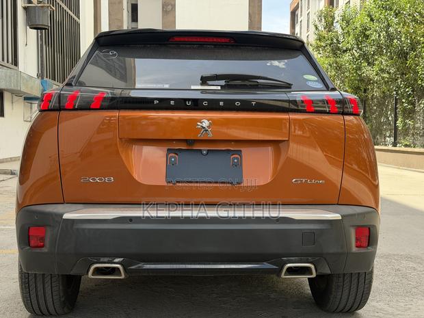Peugeot 2008 1.2 PureTech (130 Hp) 2020 Brown