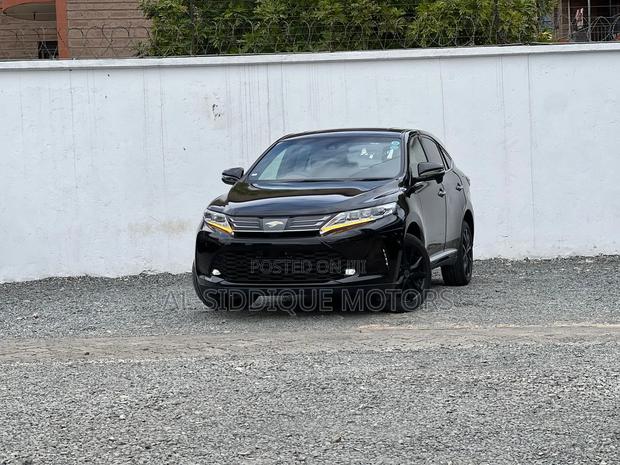 Toyota Harrier 2.0 2019 Black