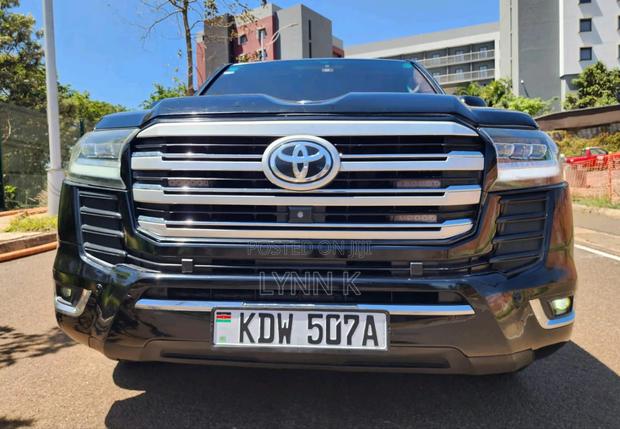 Toyota Land Cruiser 2014 Black