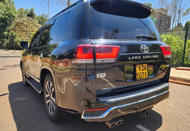 Toyota Land Cruiser 2014 Black