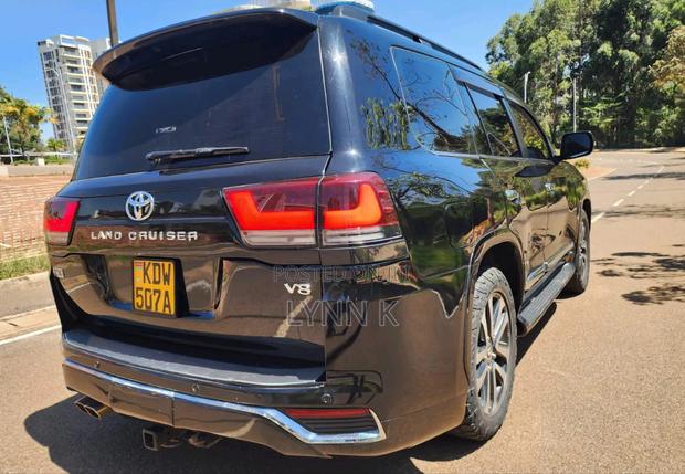 Toyota Land Cruiser 2014 Black