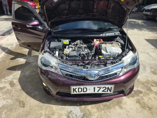 Toyota Axio 1.5 Hybrid 2WD 2014 Purple