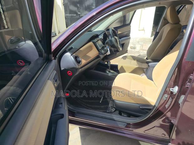 Toyota Axio 1.5 Hybrid 2WD 2014 Purple