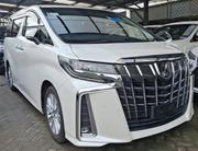 Toyota Alphard 2019 White for sale