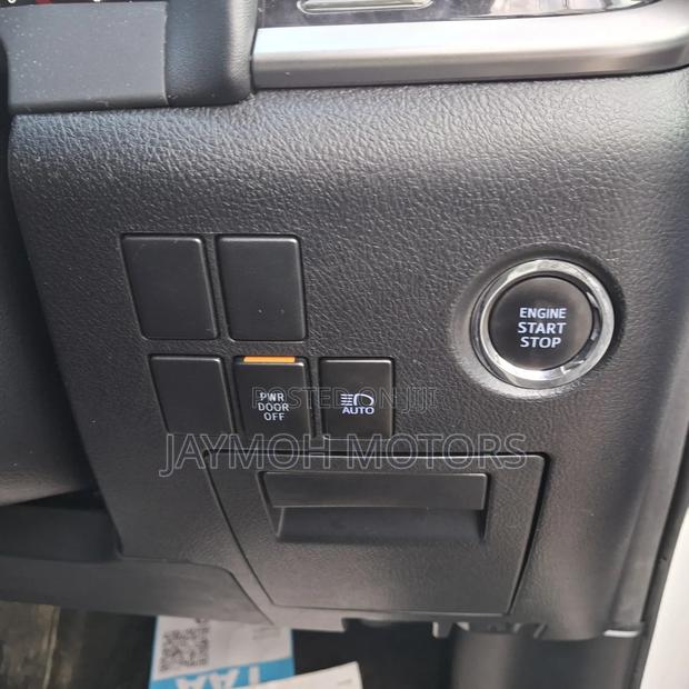 Toyota Alphard 2019 White