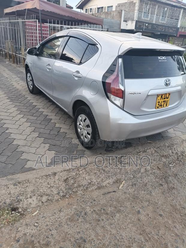 Toyota Aqua 2015 Silver