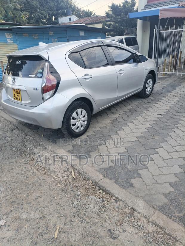Toyota Aqua 2015 Silver