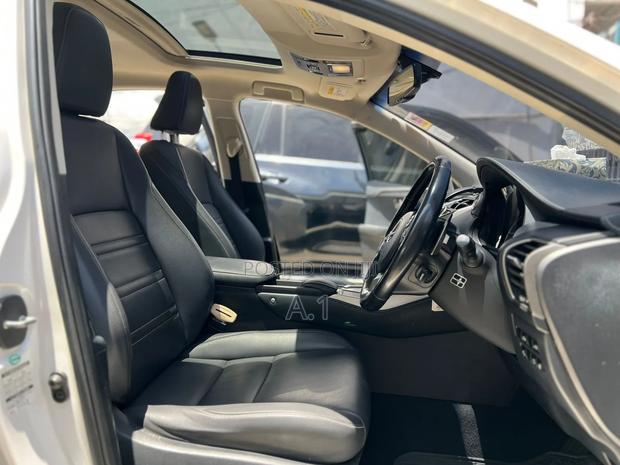 Lexus NX 300 FWD 2018 White