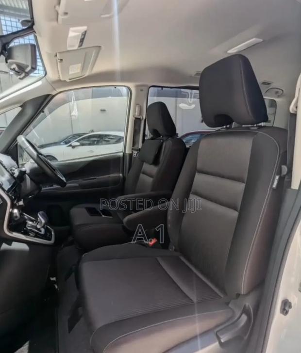 Nissan Serena 2019 Pearl