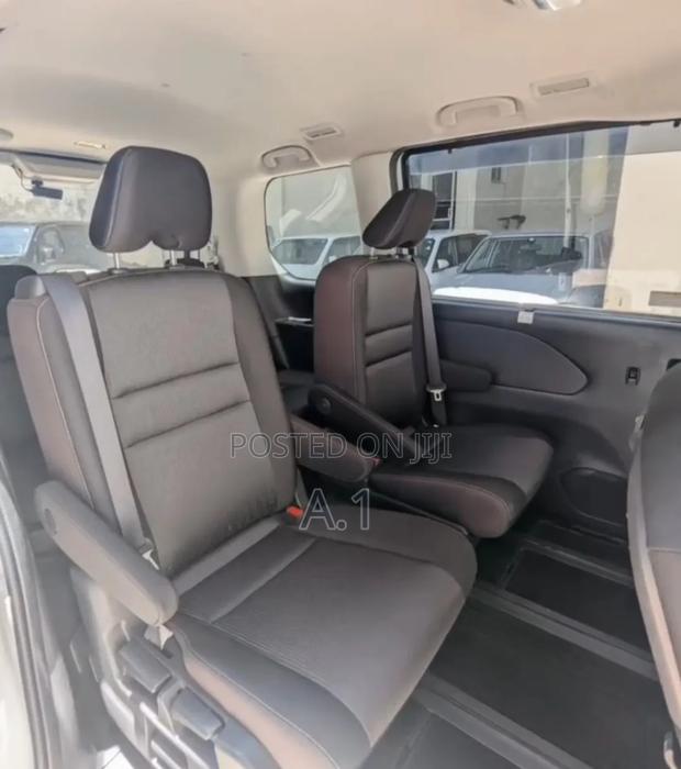 Nissan Serena 2019 Pearl
