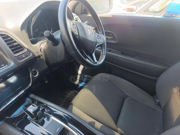 Honda Vezel 1.5 Hybrid 4WD 2019 Blue