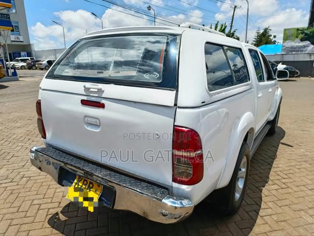 Toyota Hilux 3.0 D-4D 4x4 2012 White