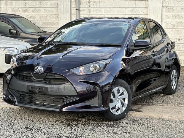 Toyota Yaris 1.5 Sedan LE 2020 Purple