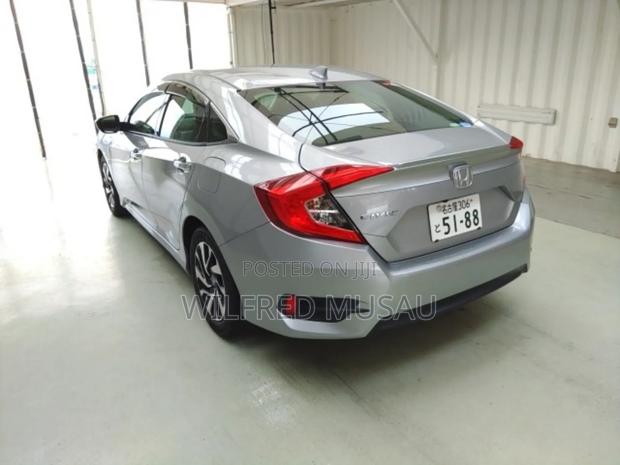 Honda Civic 2019 Silver