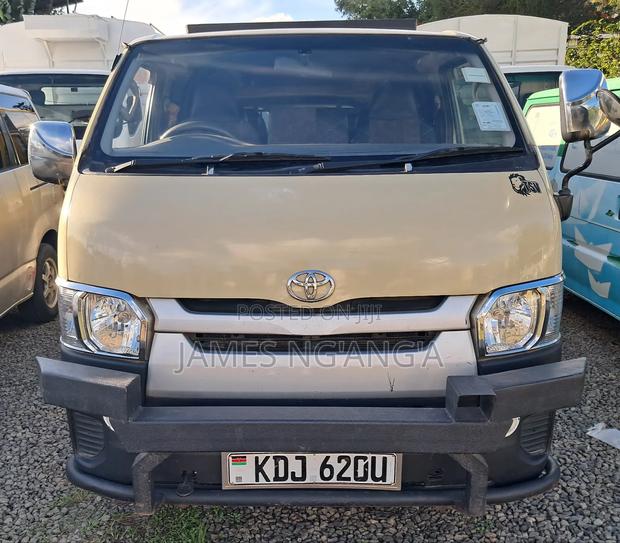 Toyota HiAce 2014 Beige