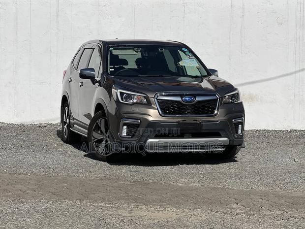 Subaru Forester Touring AWD 2019 Gold
