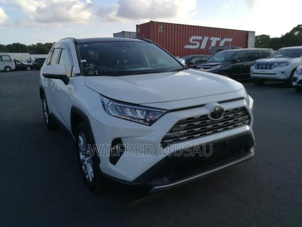 Toyota RAV4 2020 White