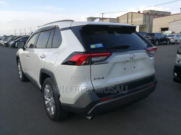 Toyota RAV4 2020 White