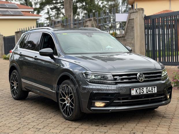 Volkswagen Tiguan 2018 Burgundy