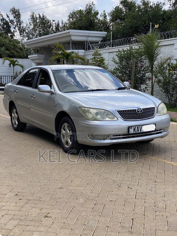 Toyota Camry 1998 Silver