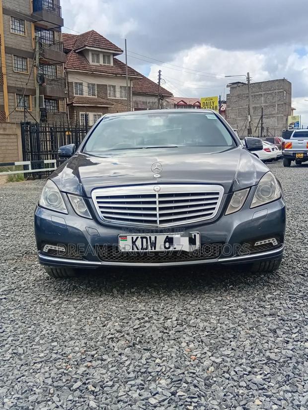 Mercedes-Benz E300 2010 Black