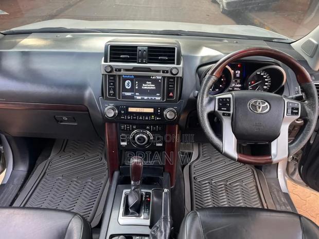 Toyota Land Cruiser Prado 2015 Silver