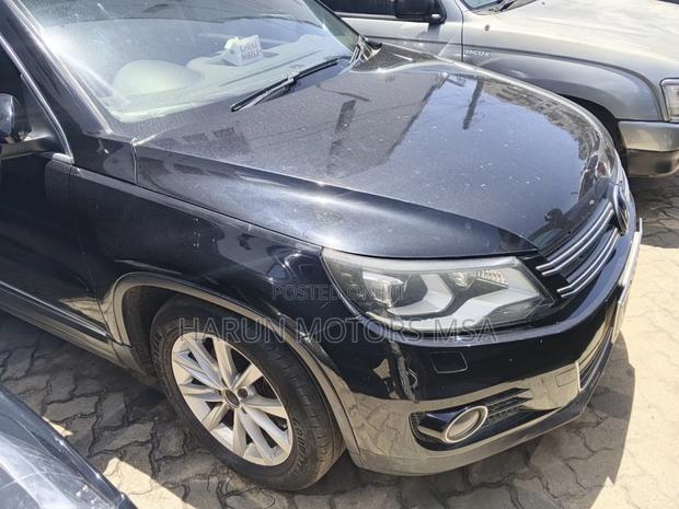 Volkswagen Tiguan 2012 Black