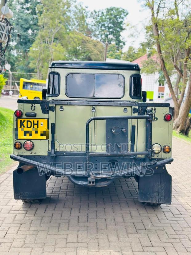 Land Rover Defender Puma 110 2.4 TD 2010 Green