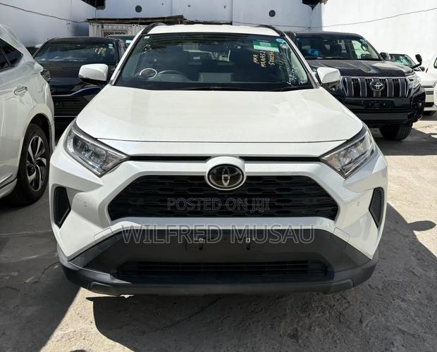 Toyota RAV4 2020 White