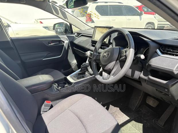 Toyota RAV4 2020 White