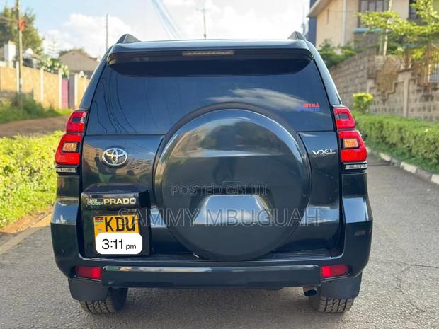 Toyota Land Cruiser Prado 2010 Black
