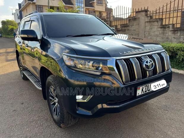 Toyota Land Cruiser Prado 2010 Black