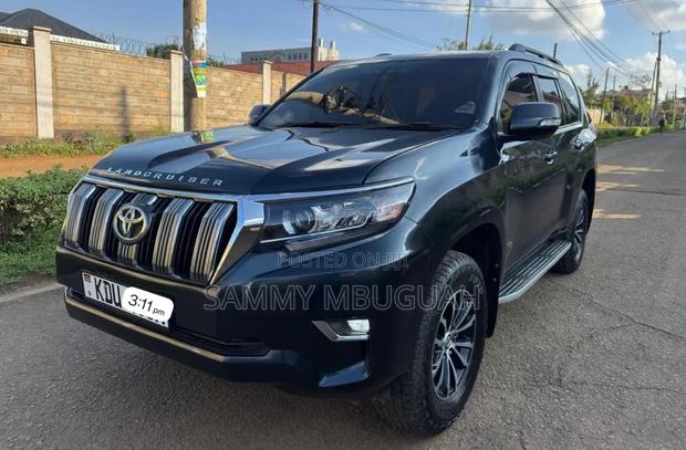 Toyota Land Cruiser Prado 2010 Black
