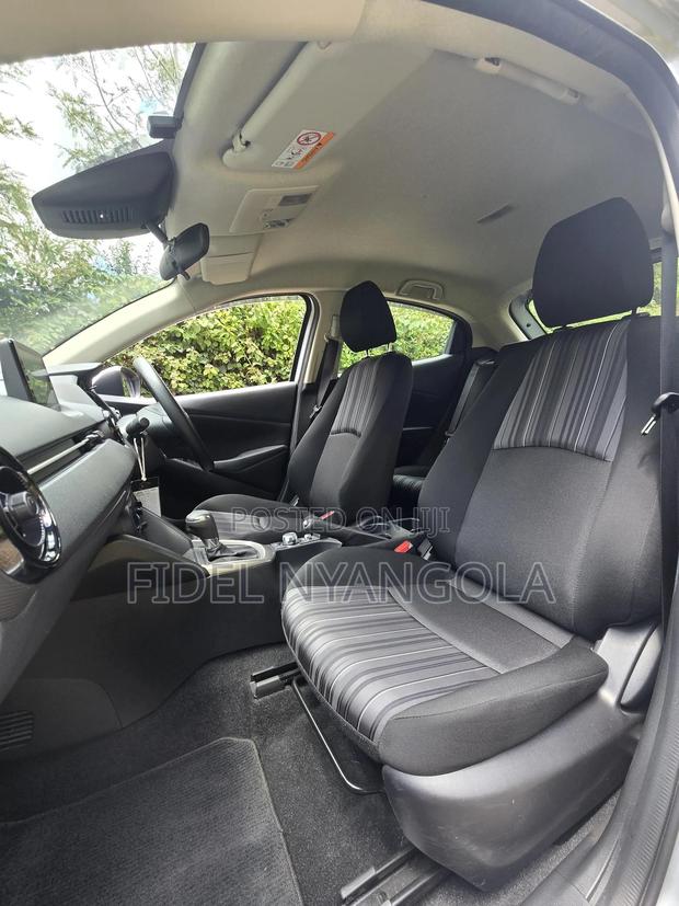 Mazda 2 2020 Silver