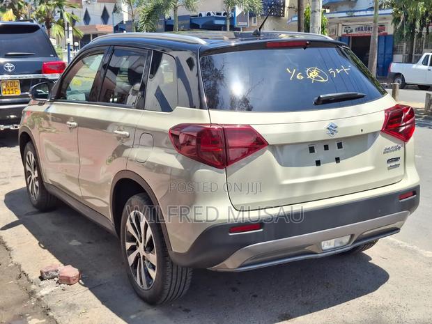 Suzuki Escudo 2023 Gold