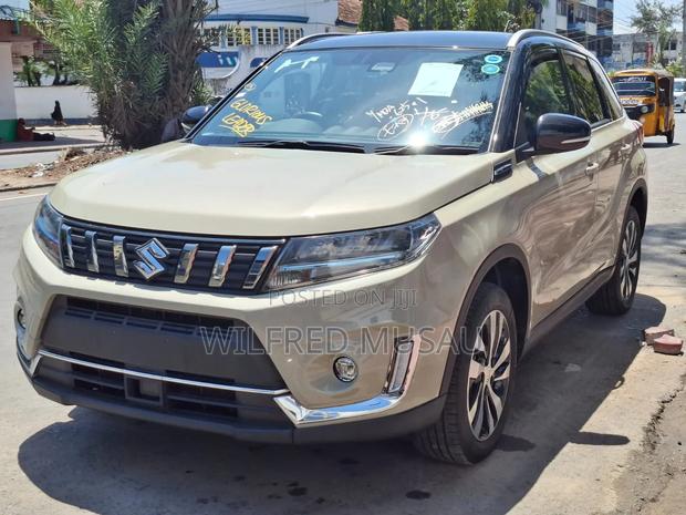 Suzuki Escudo 2023 Gold