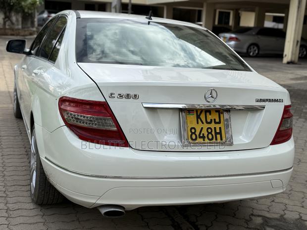 Mercedes-Benz C200 2010 Pearl